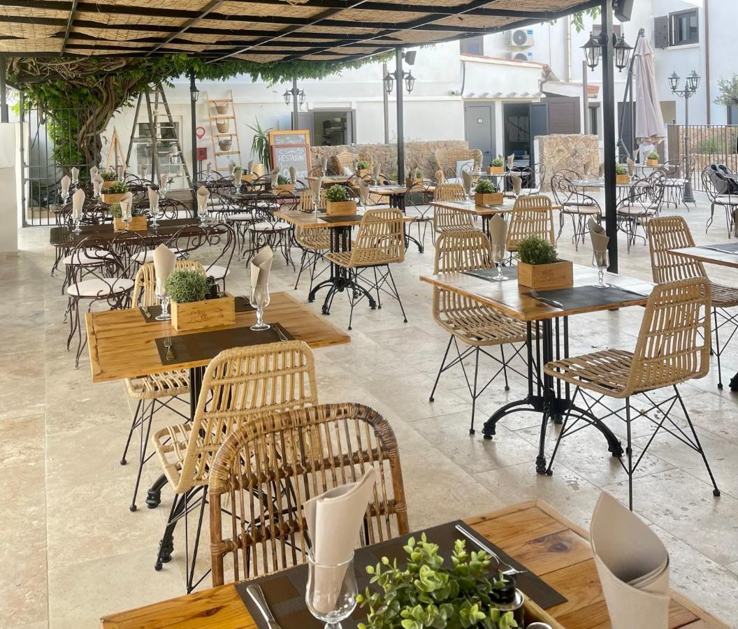 Hotel Restaurant La Caravelle Sari-Solenzara Bagian luar foto