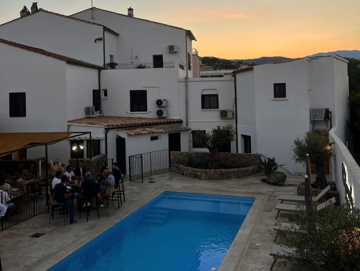 Hotel Restaurant La Caravelle Sari-Solenzara Bagian luar foto